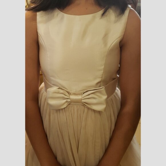 Gorgeous Ivory Cream Girls Dress Size 10 /11 - Picture 2 of 3
